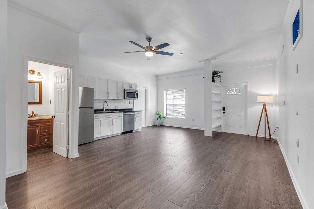 5100 Mahogany Ridge Dr, Naples, FL 34119
