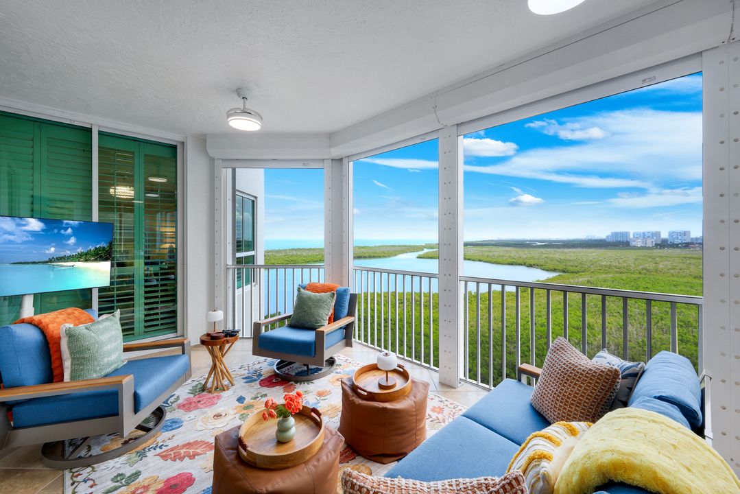 295 Grande Way #1405, Naples, FL 34110