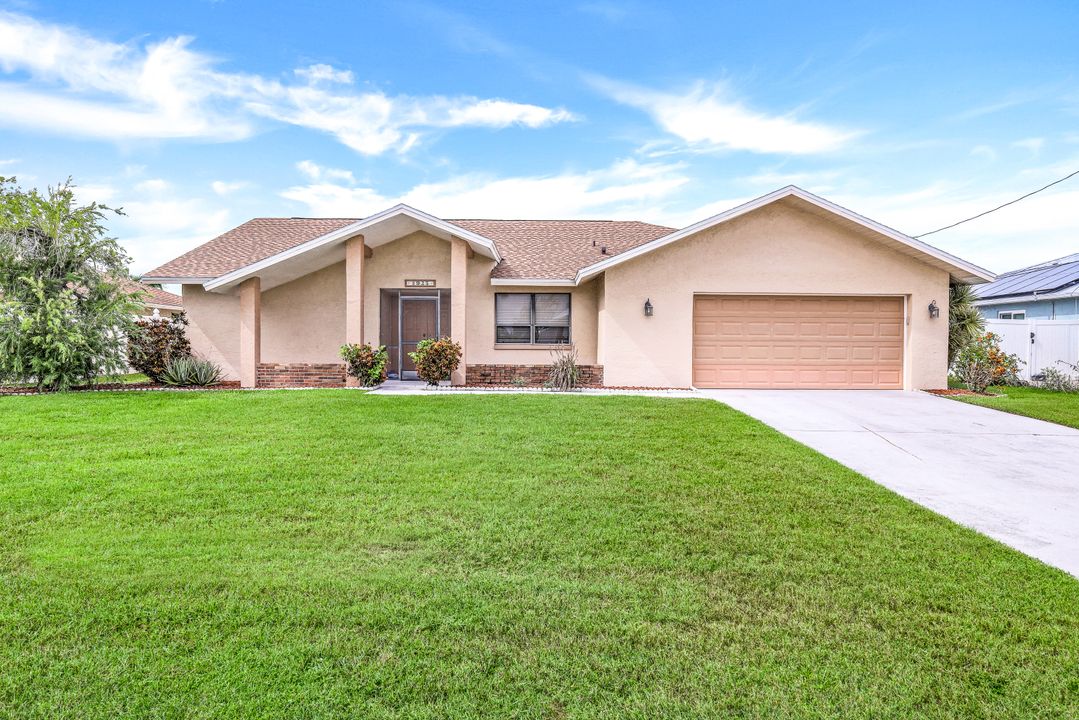 1925 SE 9th Terrace, Cape Coral, FL 33990