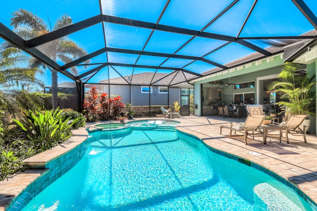 6320 Lyford Isle Dr, Naples, FL 34112