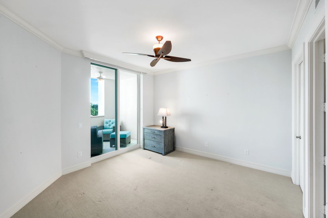 295 Grande Way #304, Naples, FL 34110