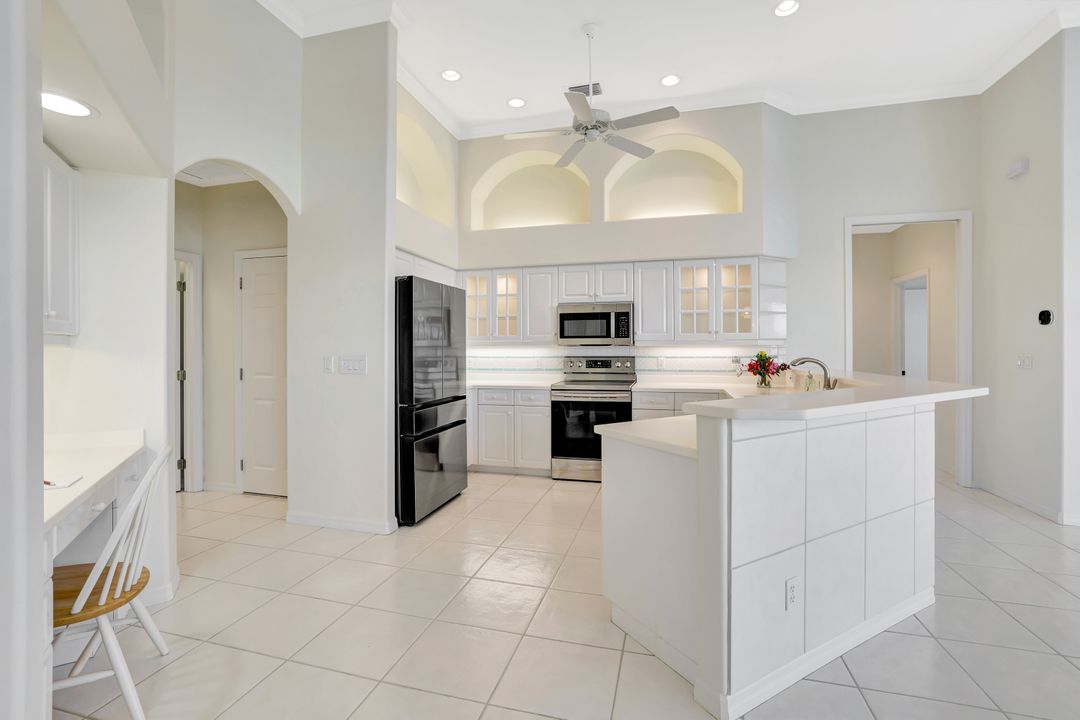 60 Anchor Ct, Marco Island, FL 34145