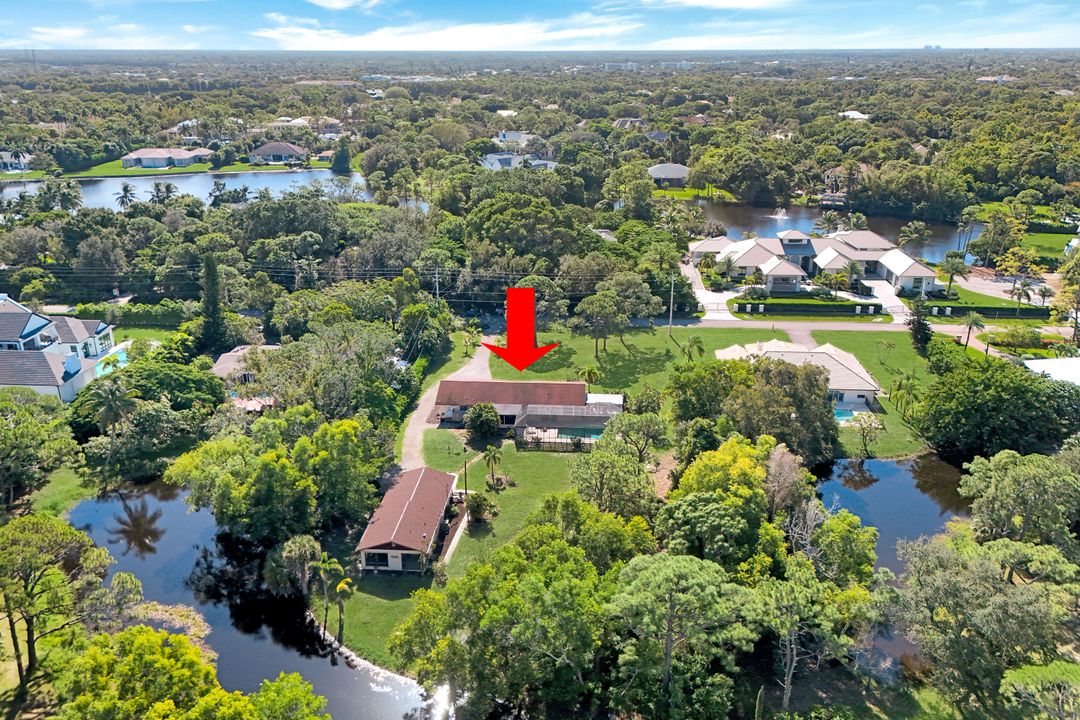 23 Center St, Naples, FL 34108