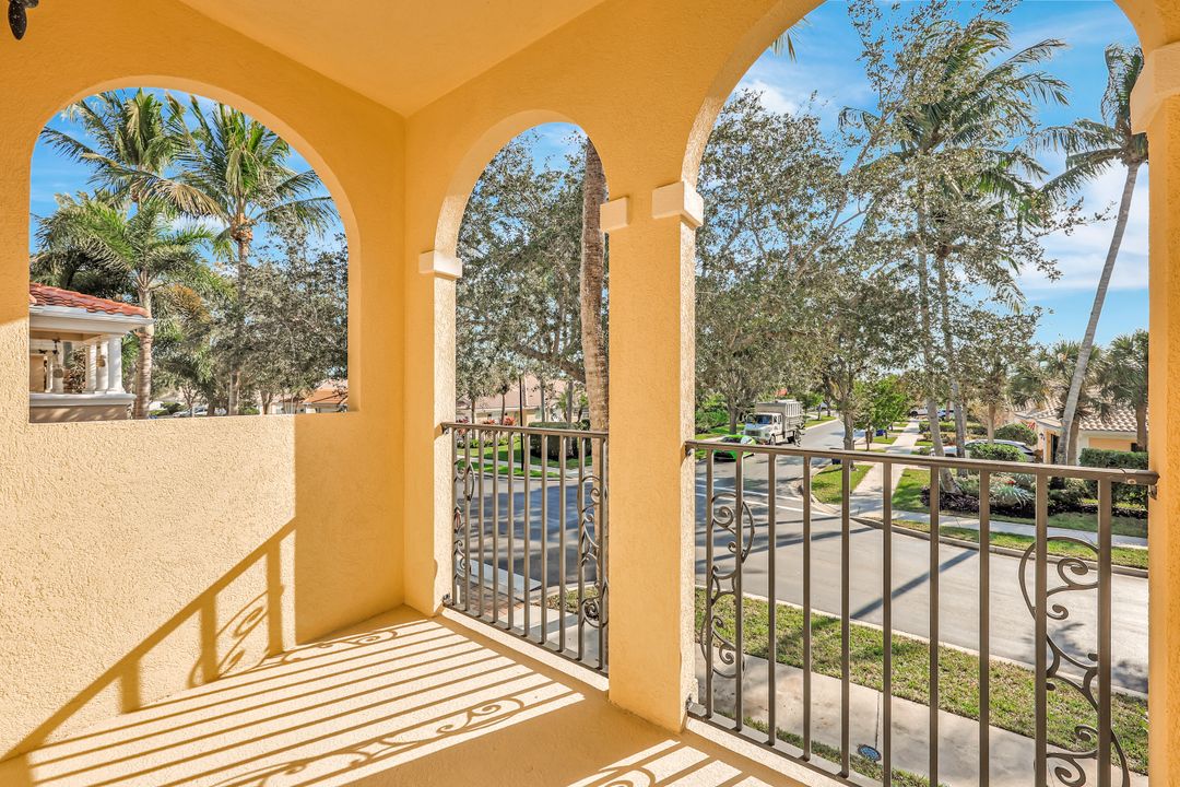 29072 Alessandria Cir, Bonita Springs, FL 34135