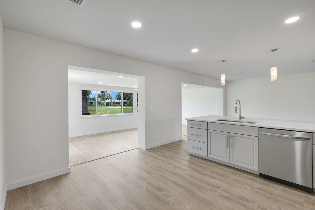 1202 SE 14th Terrace, Cape Coral, FL 33990