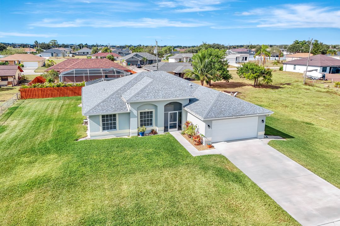 1904 NE 18th Pl, Cape Coral, FL 33909