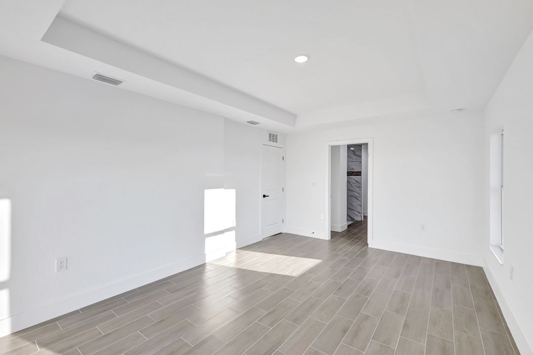 2223 NW 25th St, Cape Coral, FL 33993