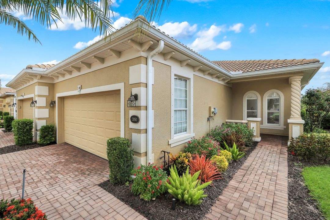 13850 Cleto Dr, Estero, FL 33928