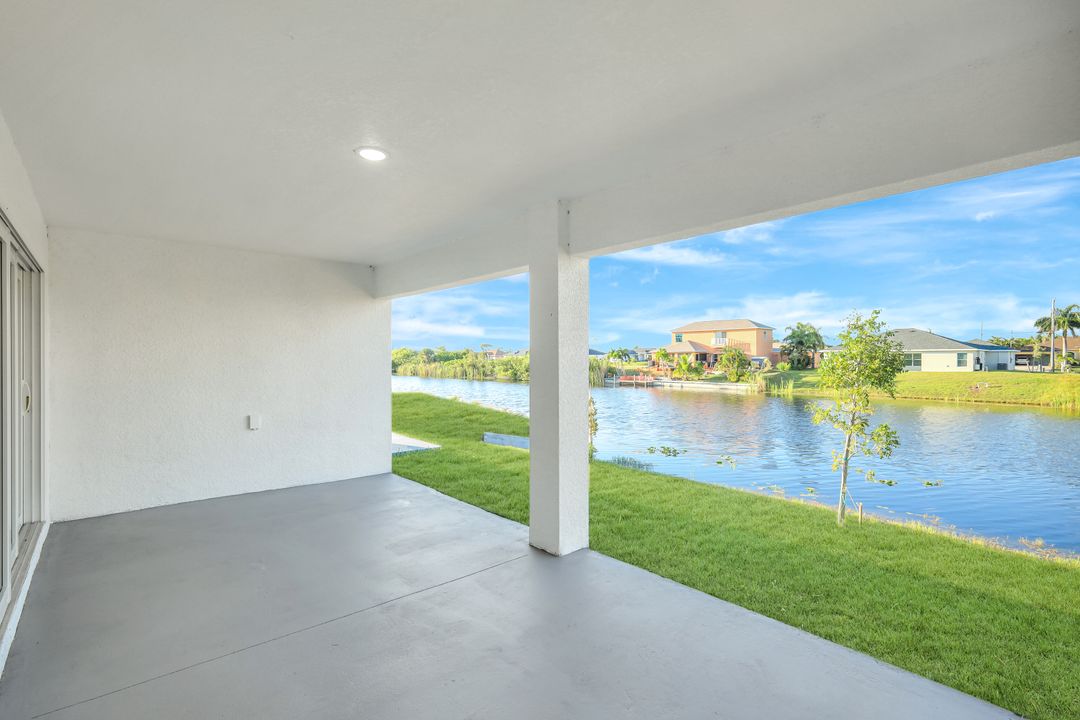 2223 NW 25th St, Cape Coral, FL 33993