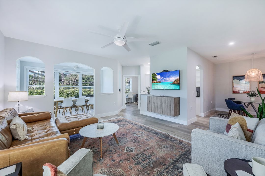 1335 Charleston Square Dr #101, Naples, FL 34110