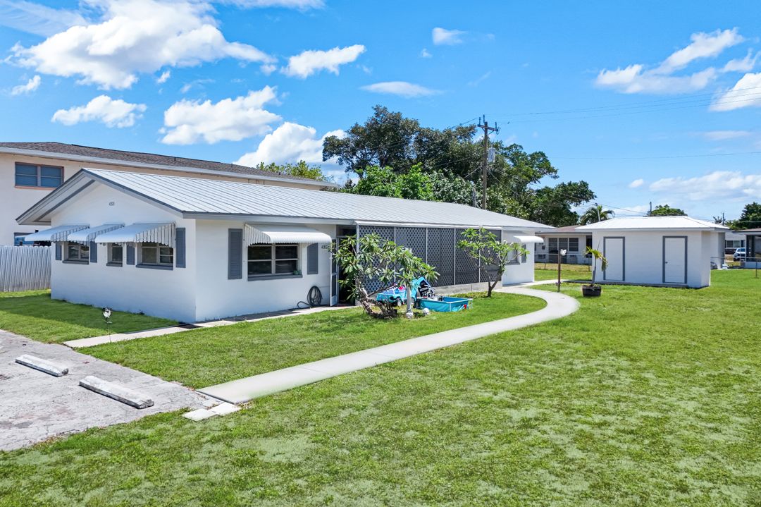 4905 Viceroy St #B, Cape Coral, FL 33904