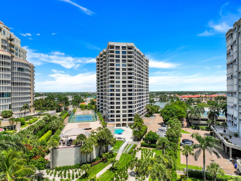 4451 Gulf Shore Blvd N #1205, Naples, FL 34103