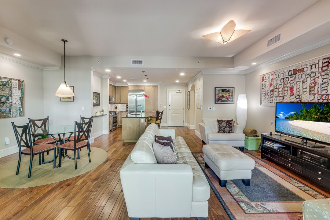 9123 Strada Pl #7201, Naples, FL 34108
