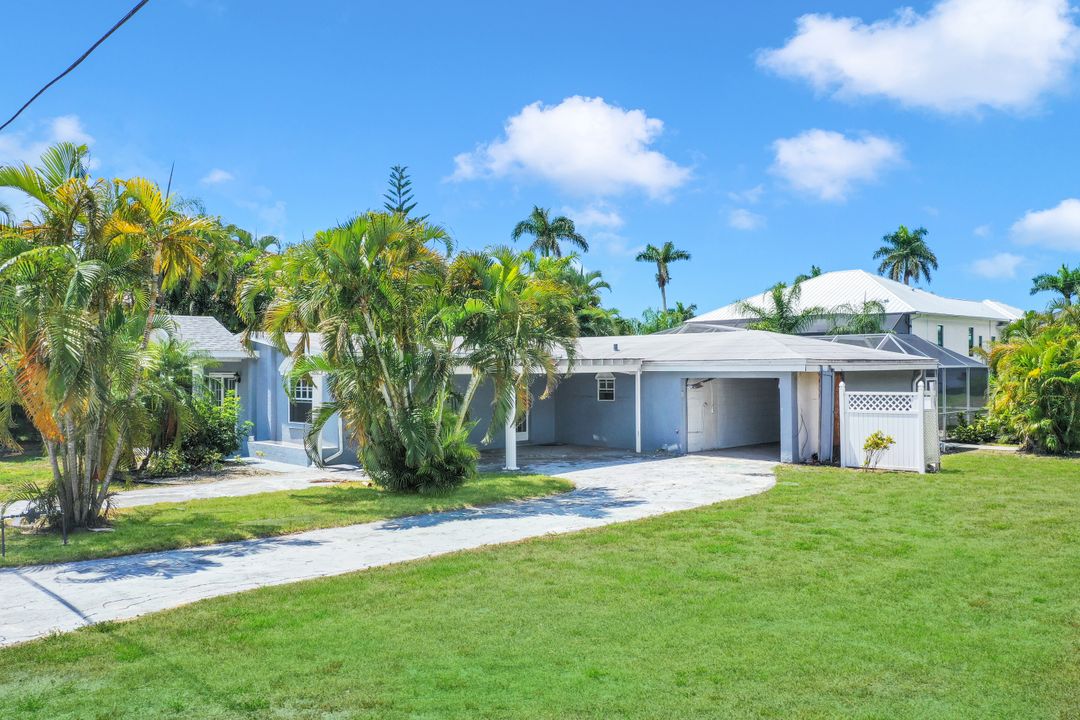 27098 Del Ln, Bonita Springs, FL 34135