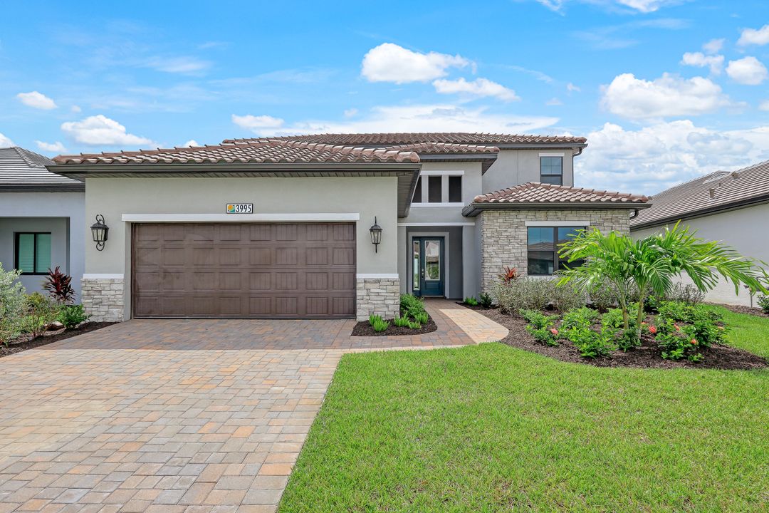 3995 Pegasus Wy, Naples, FL 34120