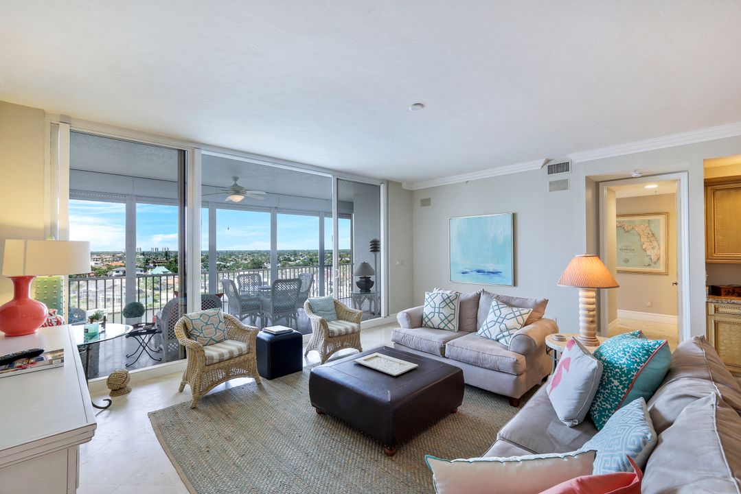 410 Flagship Dr #903, Naples, FL 34108