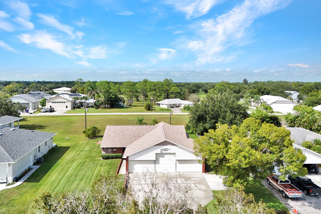 6910 Circle Dr, Fort Myers, FL 33905