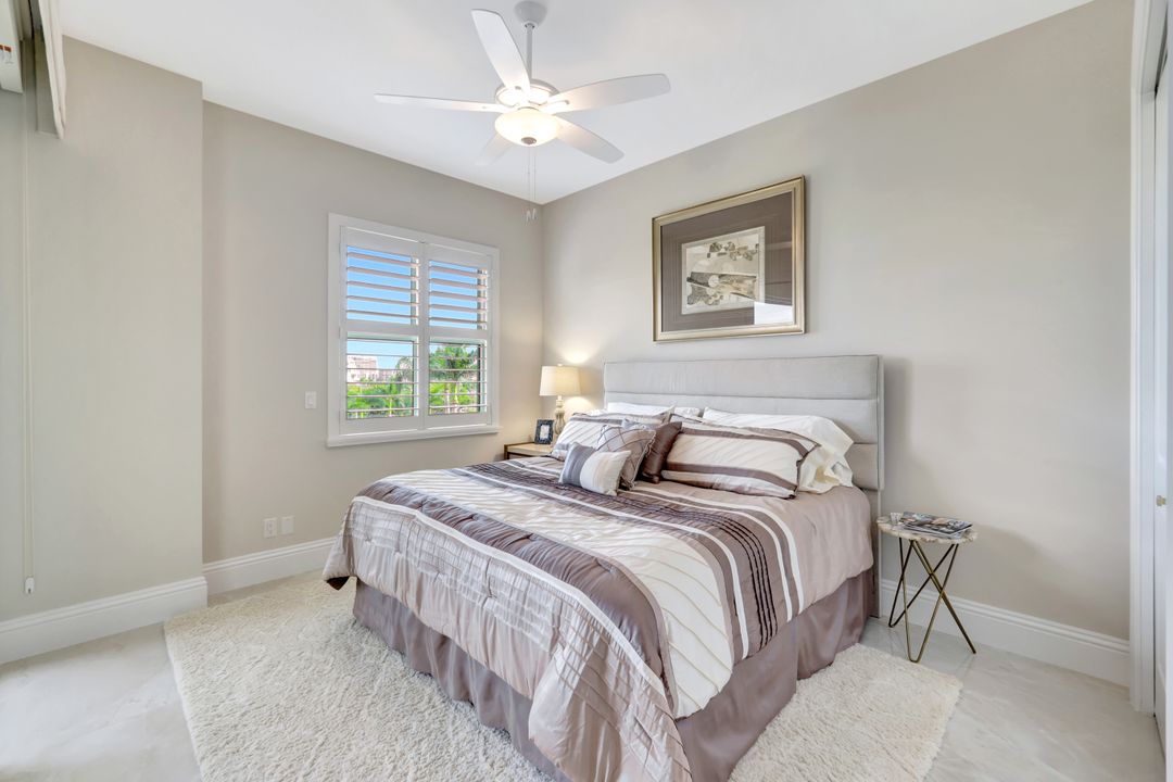 930 Cape Marco Dr #506, Marco Island, FL 34145