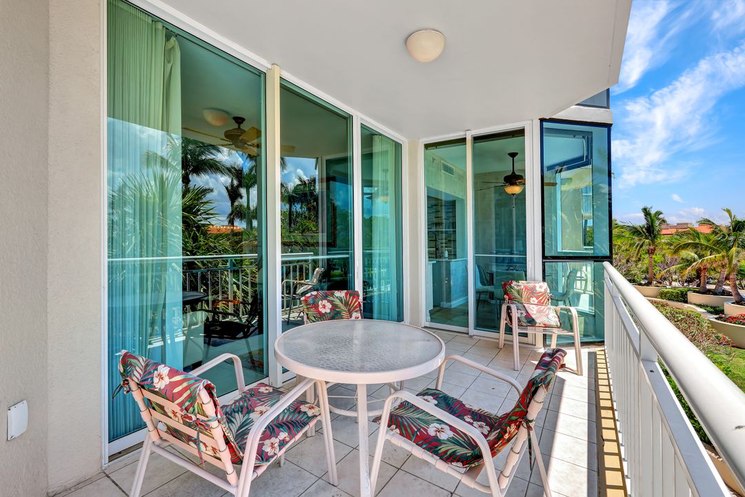 4255 Gulf Shore Blvd N  #103, Naples, FL 34103