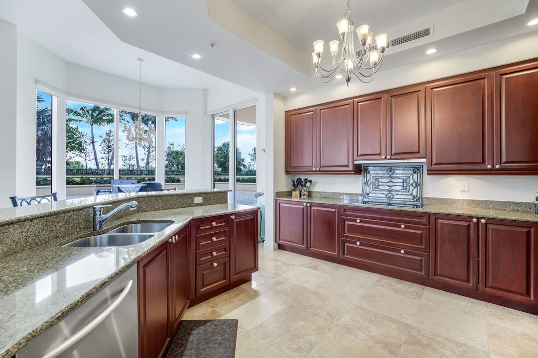 1050 Borghese Ln #106, Naples, FL 34114