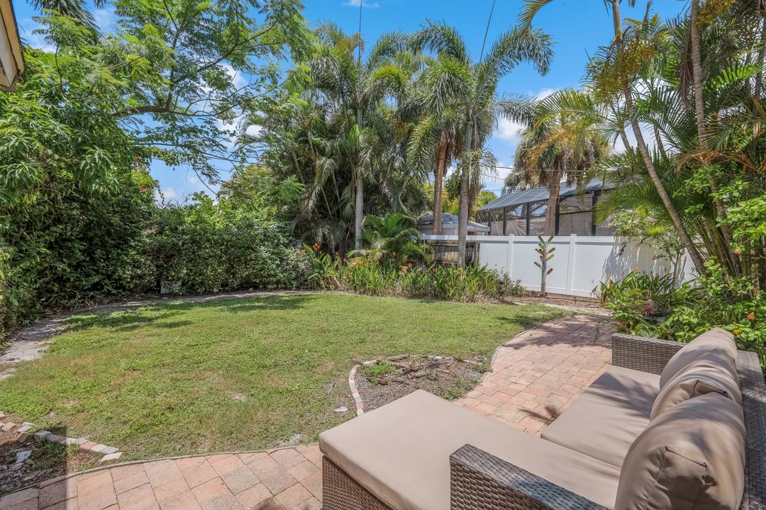 791 96th Ave N, Naples, FL 34108