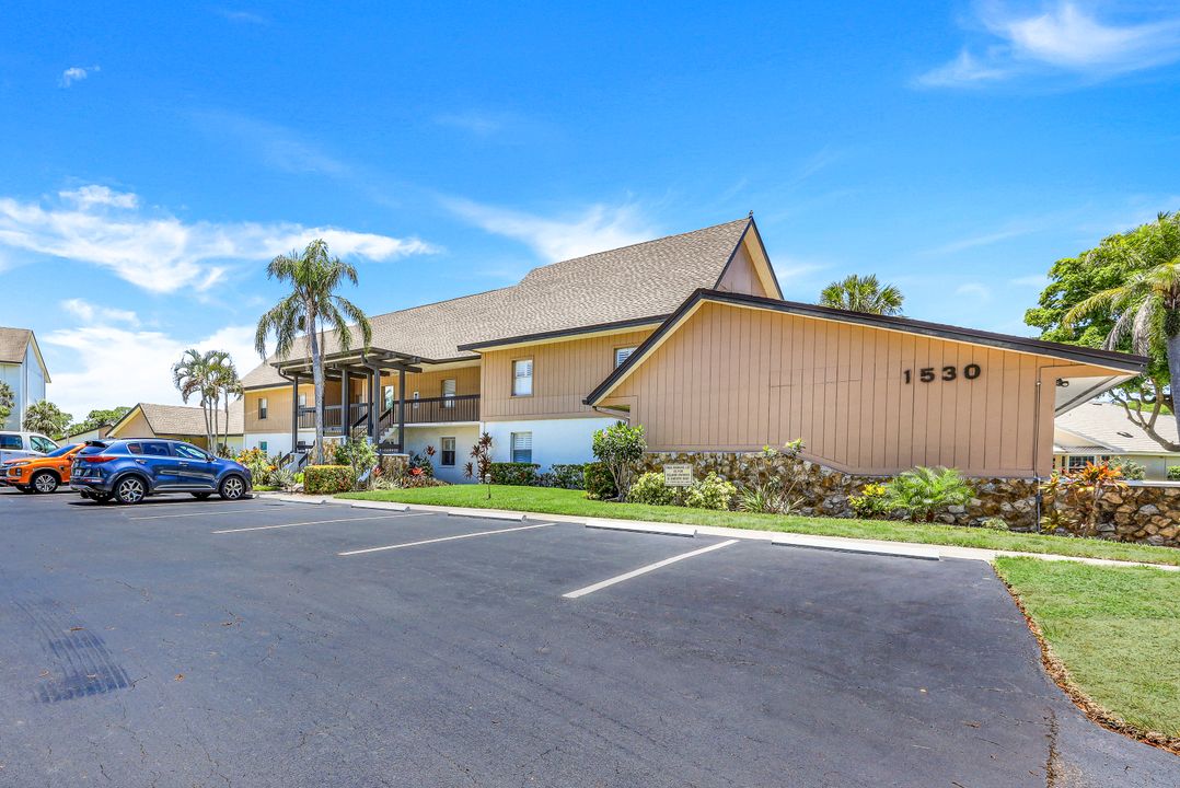 1530 Imperial Golf Course Blvd #312, Naples, FL 34110