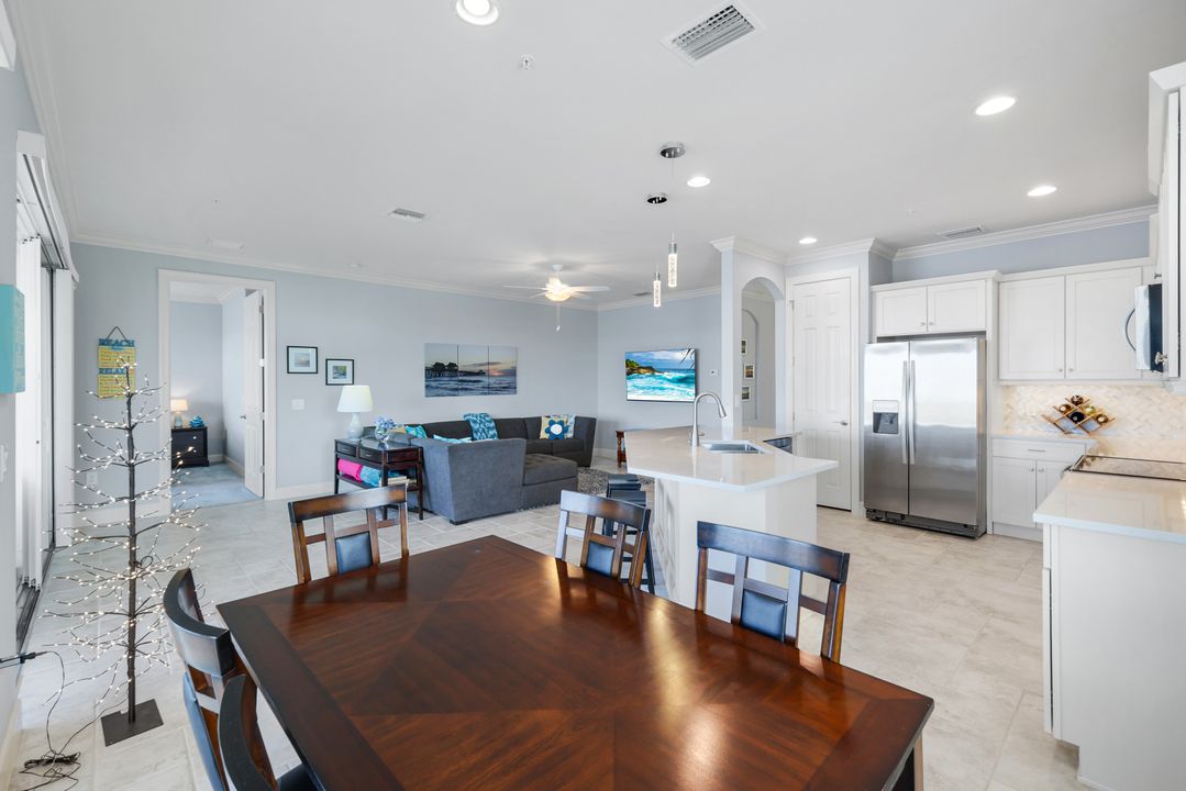 9060 Siesta Bay Dr #101, Naples, FL 34120