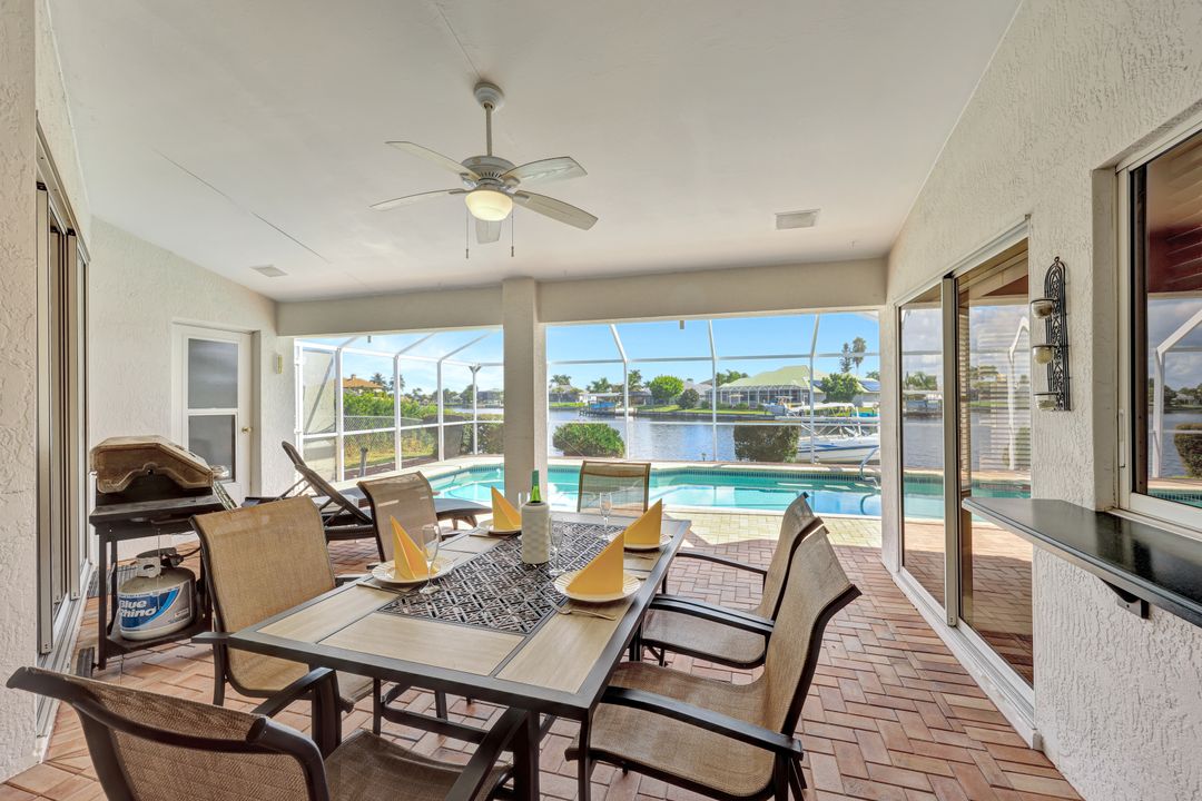 2137 SE 19th Ave, Cape Coral, FL 33990