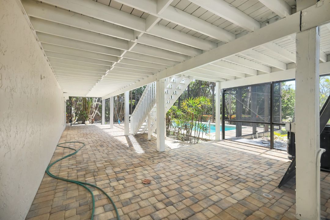 1043 Blue Heron Dr, Sanibel, FL 33957