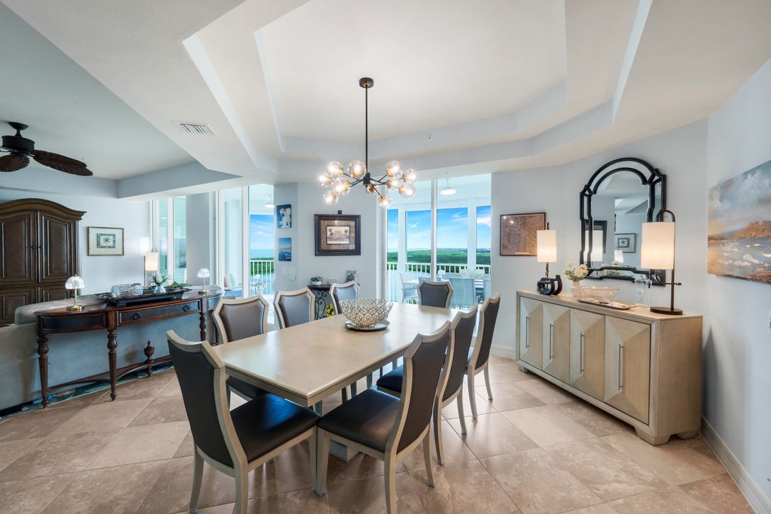 295 Grande Way #1405, Naples, FL 34110