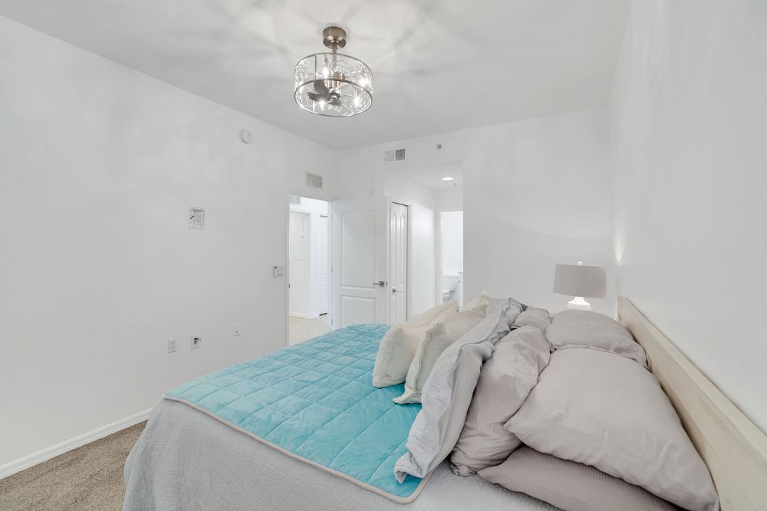 2717 Cypress Trace Cir #2717, Naples, FL 34119