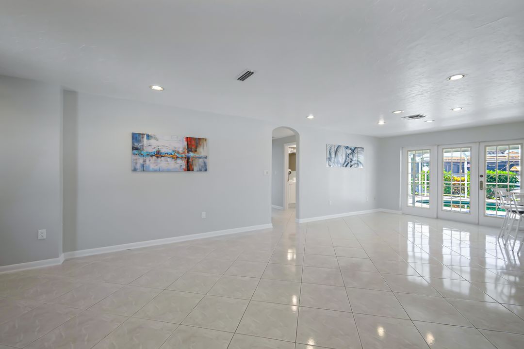 4940 SW 3rd Ave, Cape Coral, FL 33914