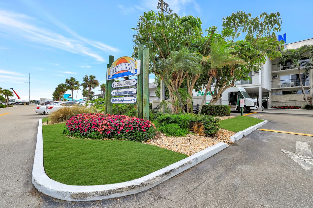 900 Broad Ave S #320, Naples, FL 34102