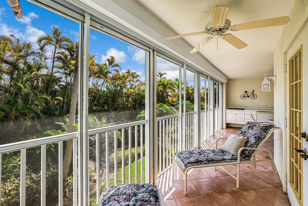 2385 Hidden Lake Dr #2, Naples, FL 34112