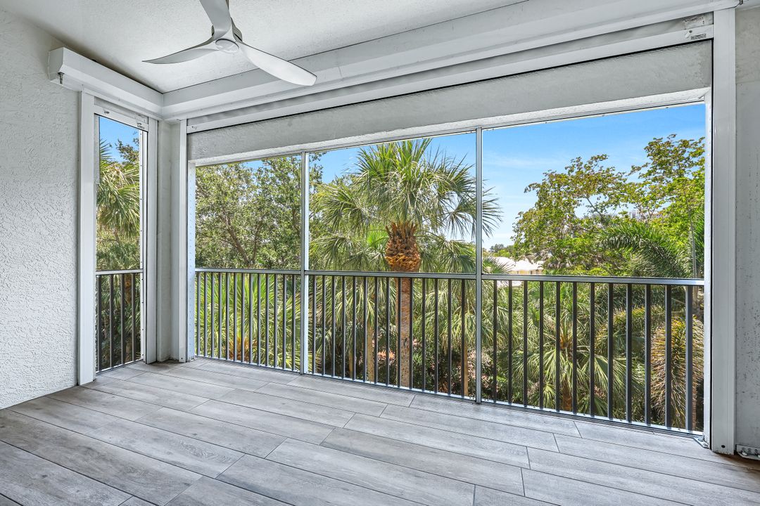 7741 Pebble Creek Cir #302, Naples, FL 34108