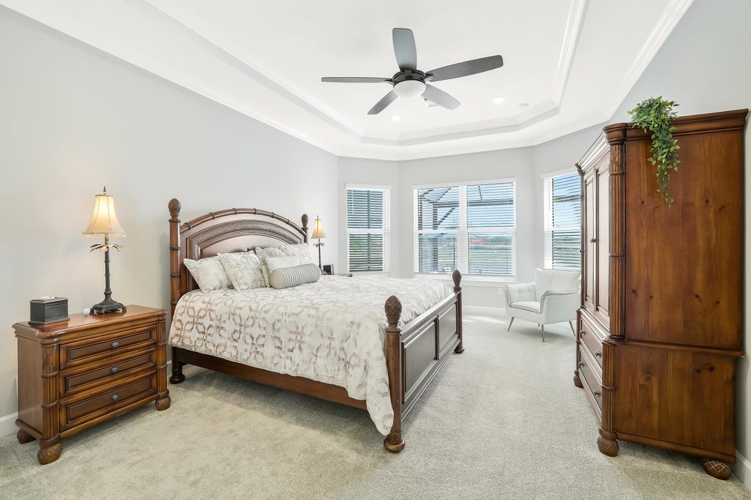 15710 Triesta Ln, Naples, FL 34114