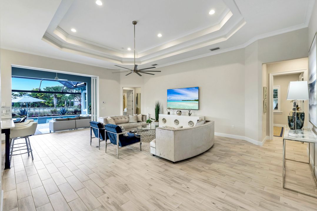 5715 Clarendon Dr, Naples, FL 34113