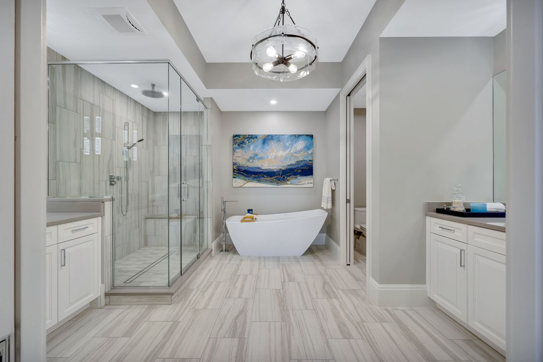 1130 3rd Ave S #512, Naples, FL 34102