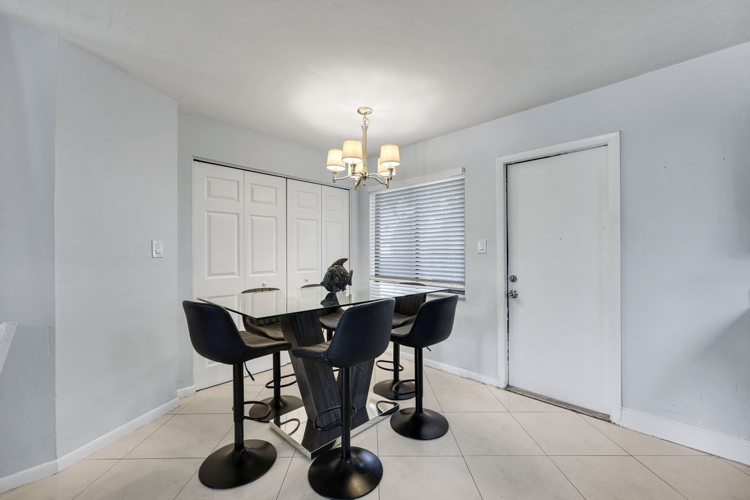 1400 Green Valley Cir #1002, Naples, FL 34104