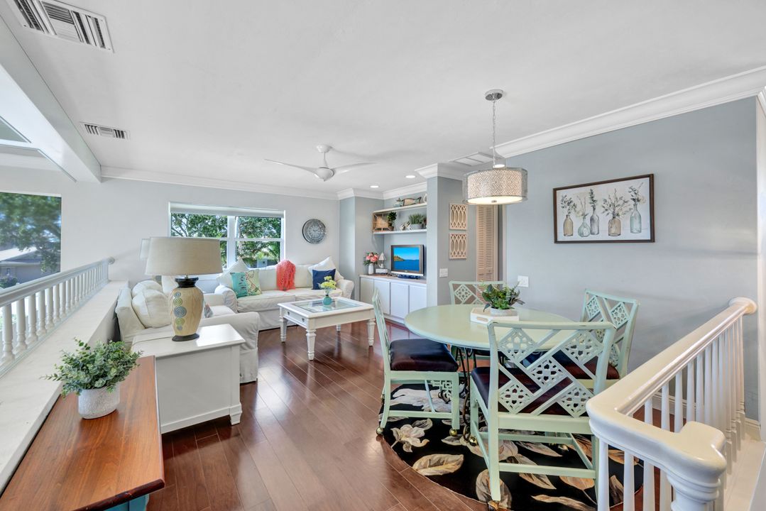 10339 Quail Crown Dr, Naples, FL 34119