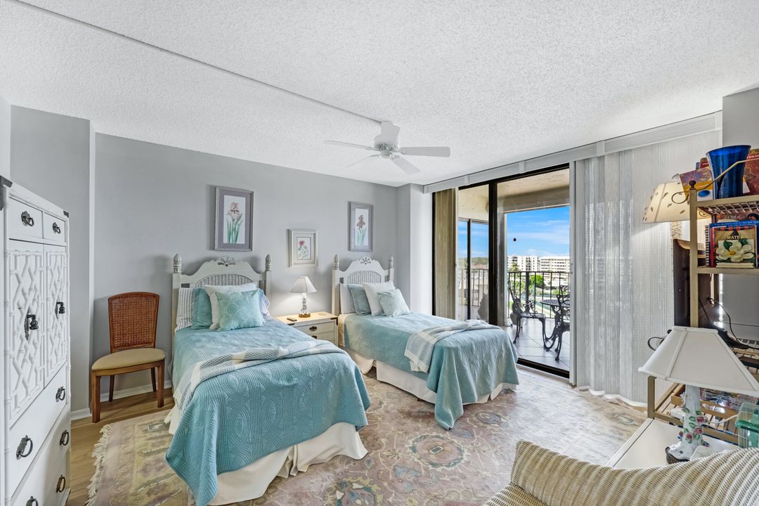 3215 Gulf Shore Blvd N #611, Naples, FL 34103