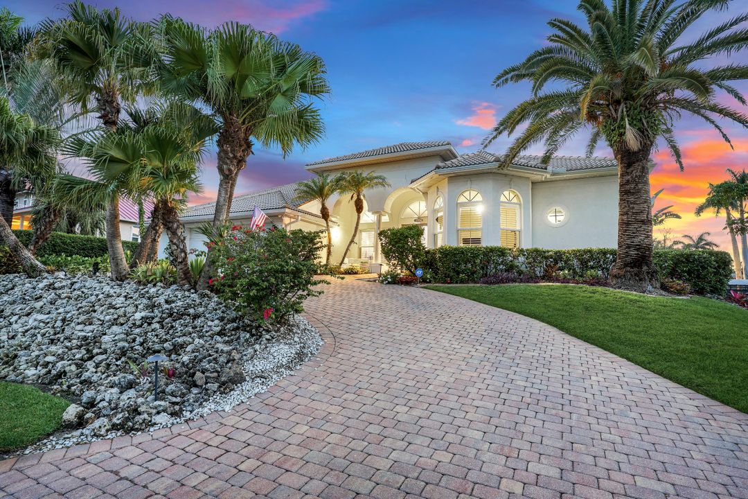 27154 Harbor Dr, Bonita Springs, FL 34135