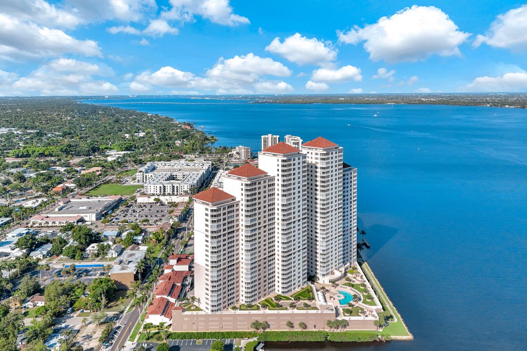 2104 W First St #1404, Fort Myers, FL 33901