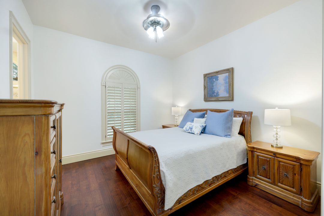 12099 Collier's Reserve Dr, Naples, FL 34110