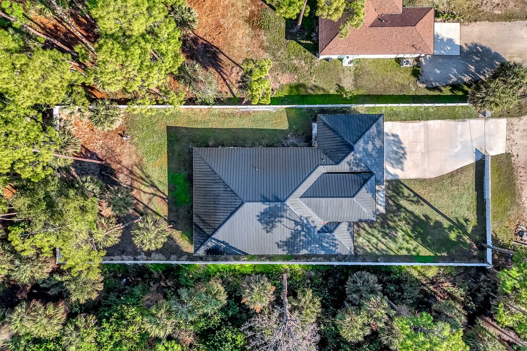 1853 Della Dr, Naples, FL 34117