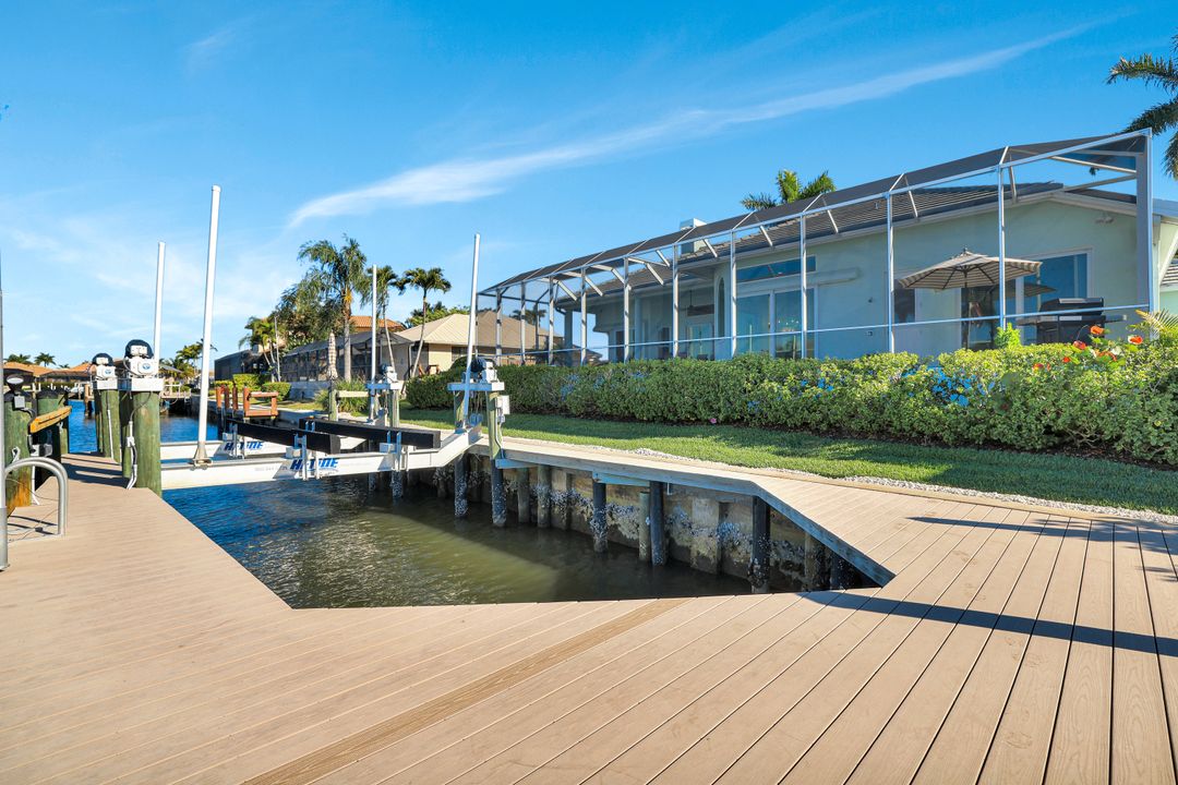60 Anchor Ct, Marco Island, FL 34145