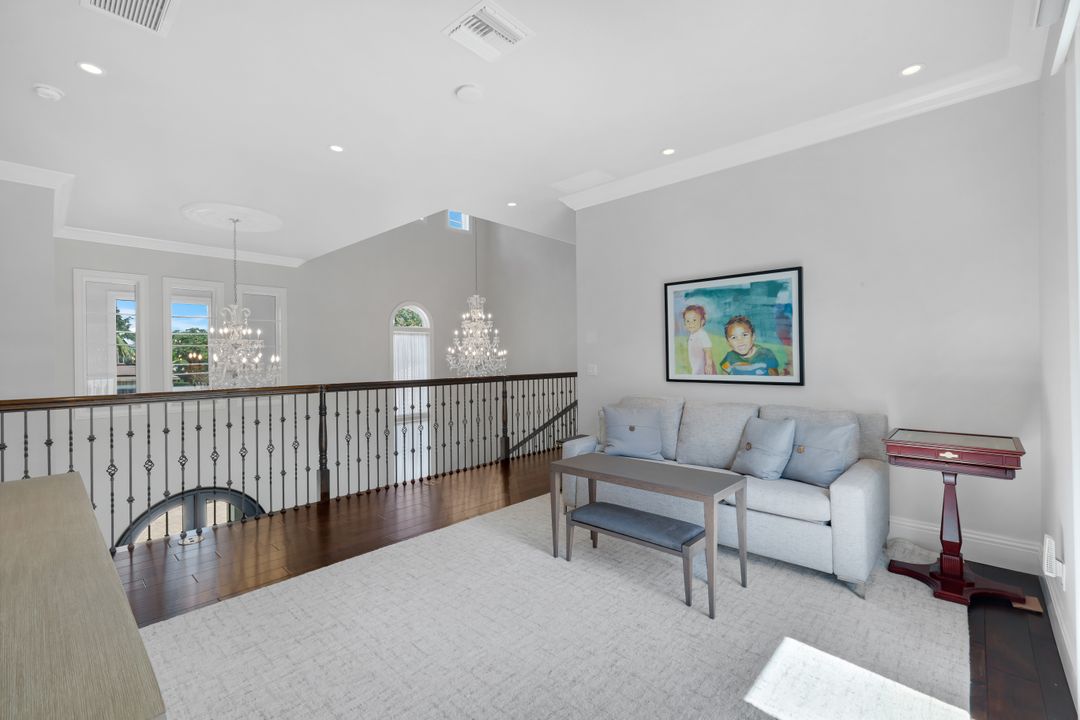 2558 Escada Ct, Naples, FL 34109