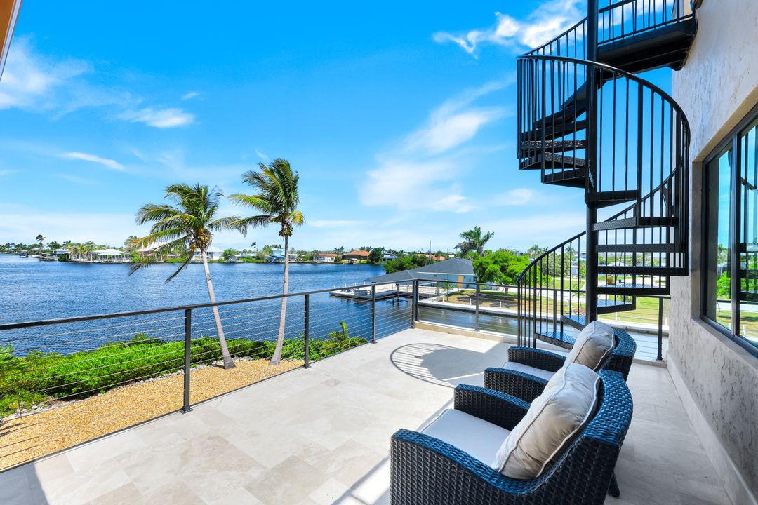 2755 Cussell Dr, Saint James City, FL 33956