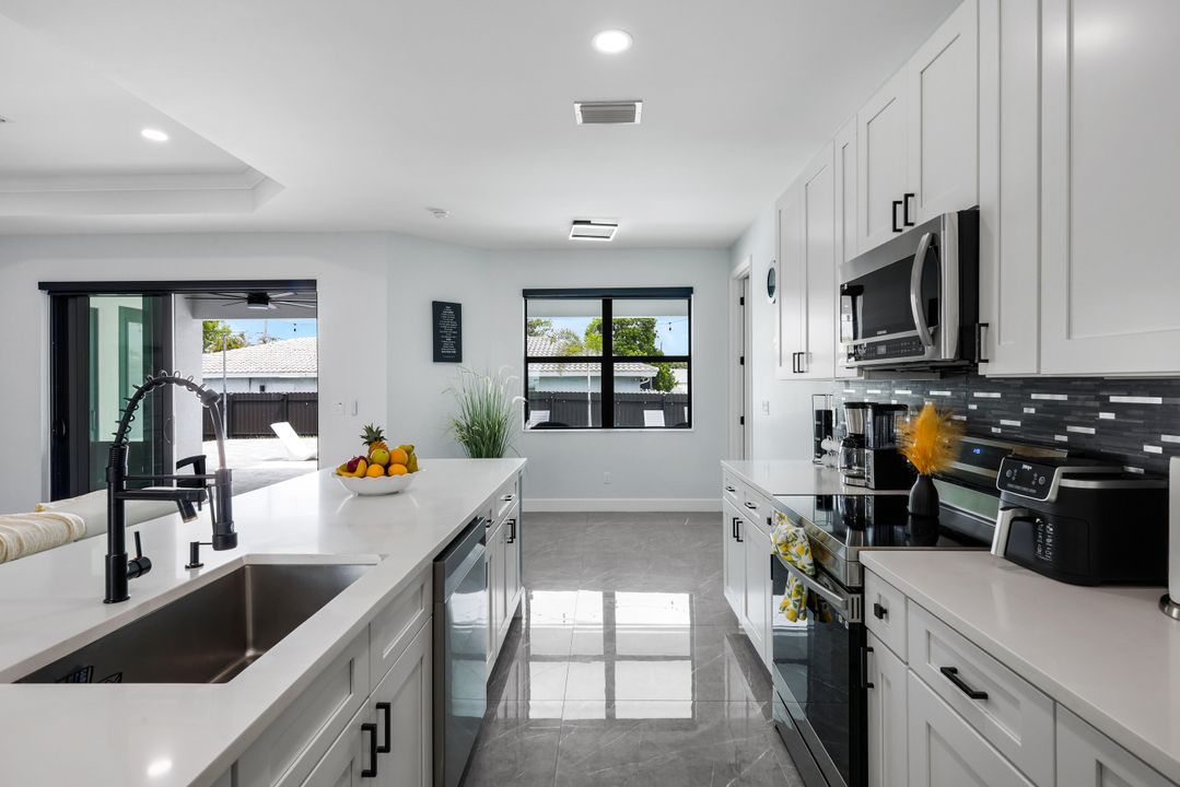 2419 Country Club Blvd, Cape Coral, FL 33990