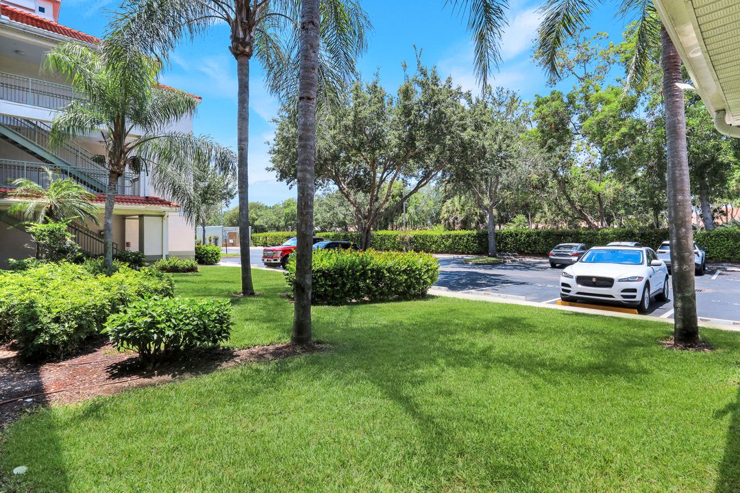23600 Walden Center Dr #105, Estero, FL 34134